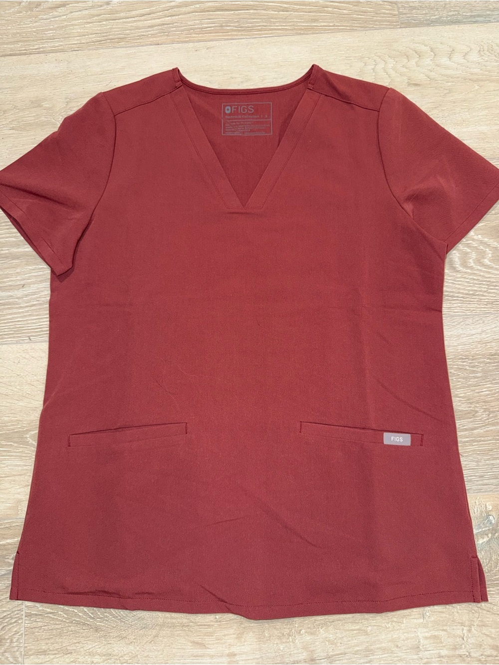 FIGS Women's Short-Sleeve V-Neck Scrub Top — Burgundy Red